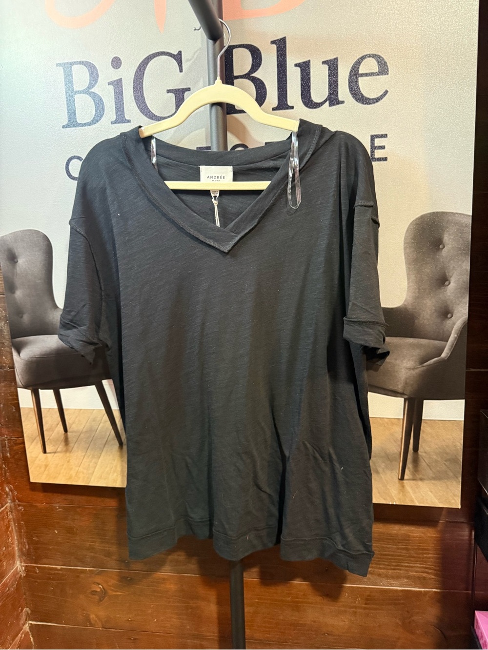 Andree Black V-Neck Hooded Short Sleeve Tee